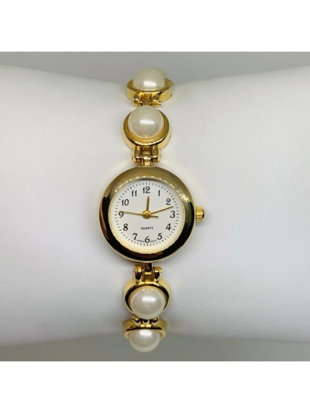 Vintage women’s watch faux pearls gold tone links 21mm quartz 7” running